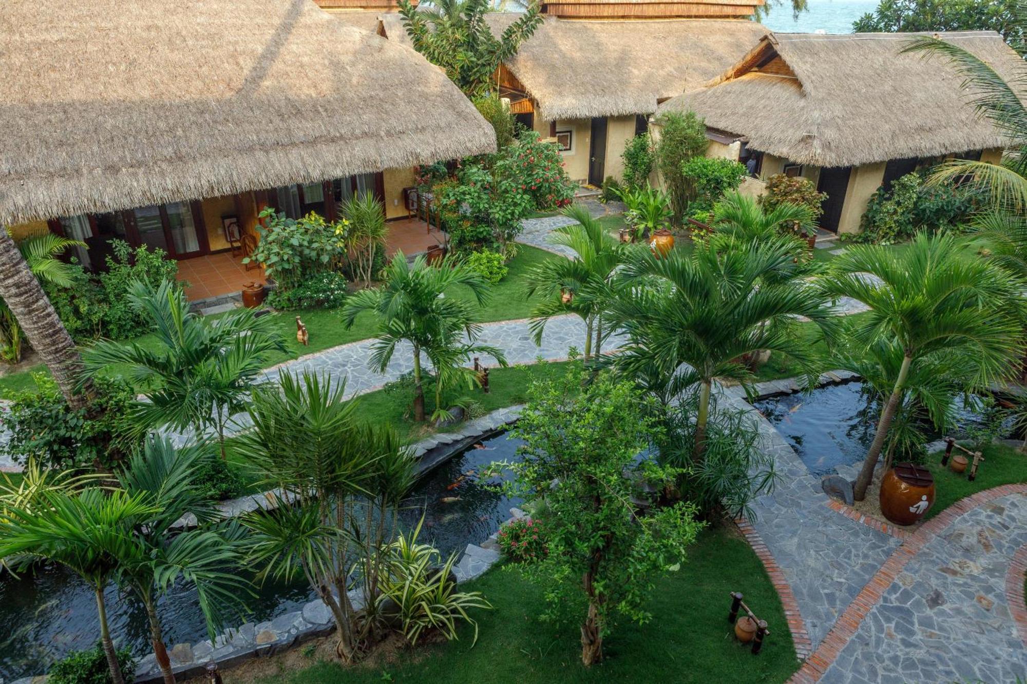 Resort Bamboo Village &