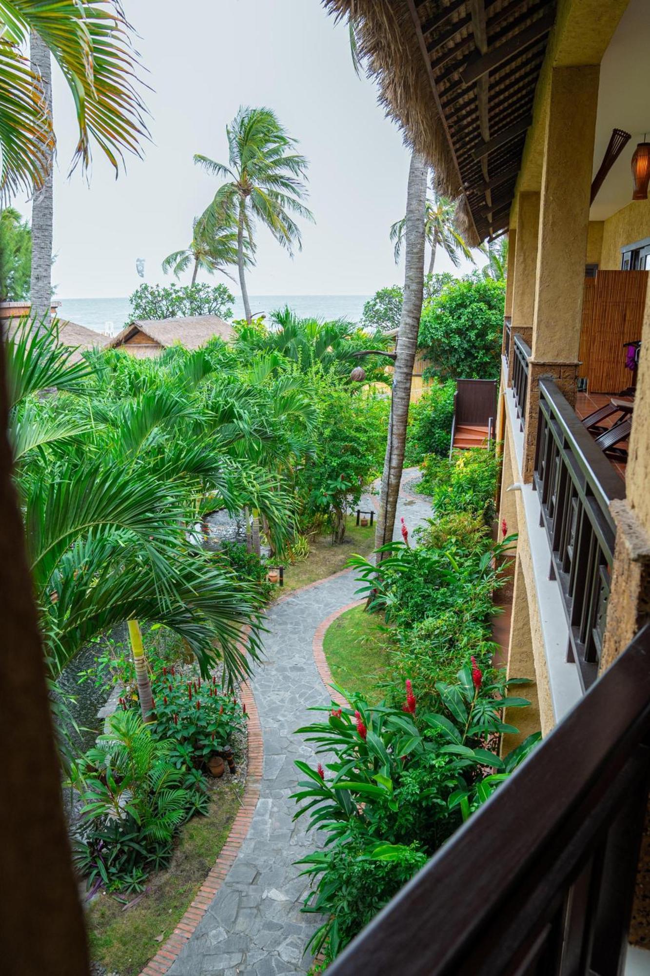 Bamboo Village & Курортный комплекс 4*